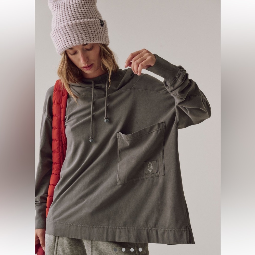 NWOT FP Movement Hot Shot Hooded Layer